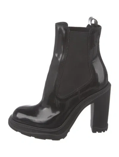 Pre-owned Alexander Mcqueen Patent Leather Chelsea Boots In Black