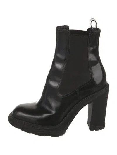 Pre-owned Alexander Mcqueen Patent Leather Chelsea Boots In Black