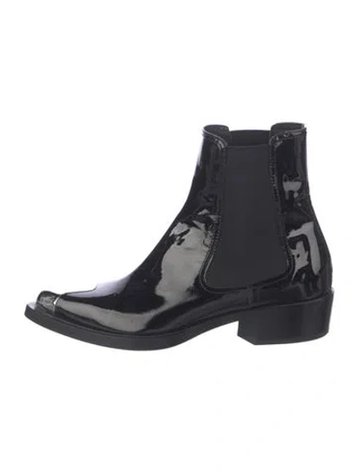 Pre-owned Alexander Mcqueen Patent Leather Chelsea Boots In Black