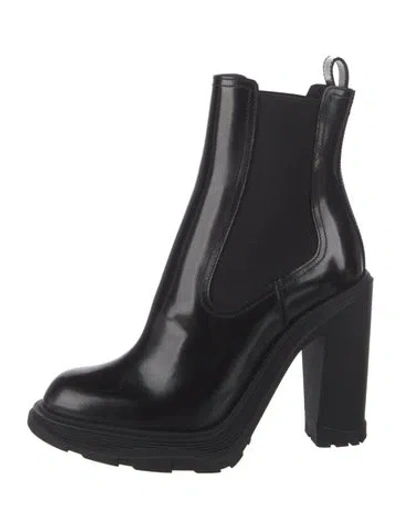 Pre-owned Alexander Mcqueen Patent Leather Chelsea Boots In Black