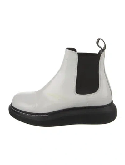 Pre-owned Alexander Mcqueen Patent Leather Chelsea Boots In White