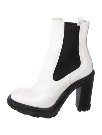 Pre-owned Alexander Mcqueen Patent Leather Chelsea Boots In White