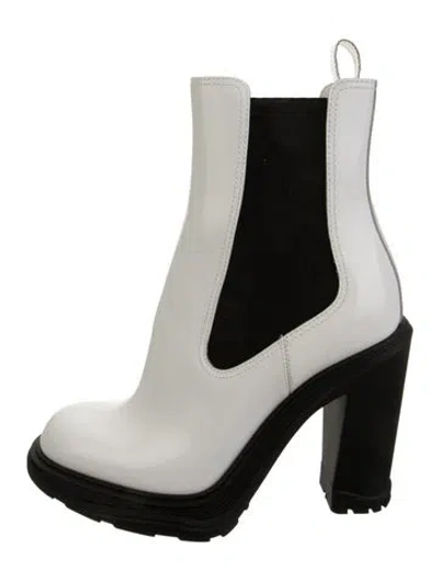 Pre-owned Alexander Mcqueen Patent Leather Chelsea Boots In White