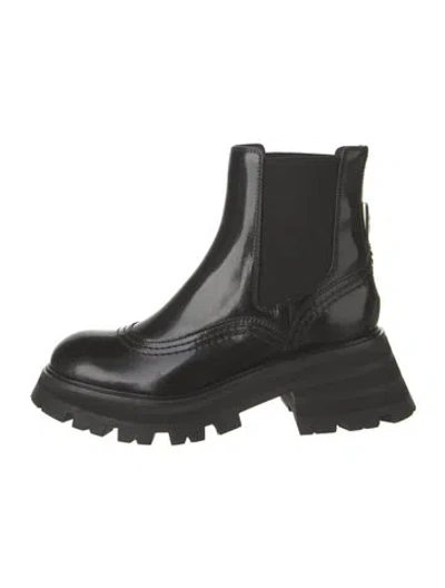 Pre-owned Alexander Mcqueen Patent Leather Mesh Accents Chelsea Boots In Black
