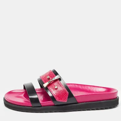 Pre-owned Alexander Mcqueen Pink/black Ostrich Embossed And Leather Flat Sandals Size 38