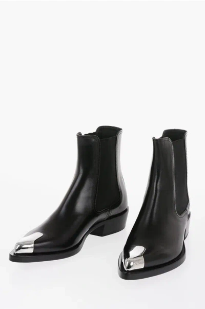 Alexander Mcqueen Pointed Leatherchelsea Boots In Black