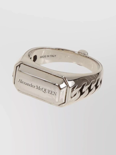 Alexander Mcqueen Polished Chain Signet Band With Skull Charm In Metallic