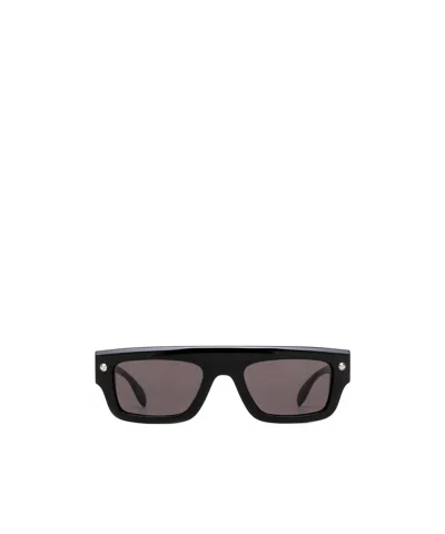 Alexander Mcqueen Rectangle-frame Sunglasses In Black
