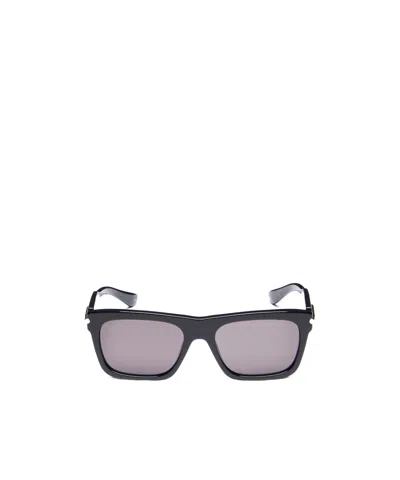 Alexander Mcqueen Rectangular Frame Sunglasses In Black/smoke