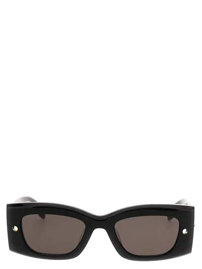 Alexander Mcqueen Rectangular Sunglasses With Spike Studs In Nero