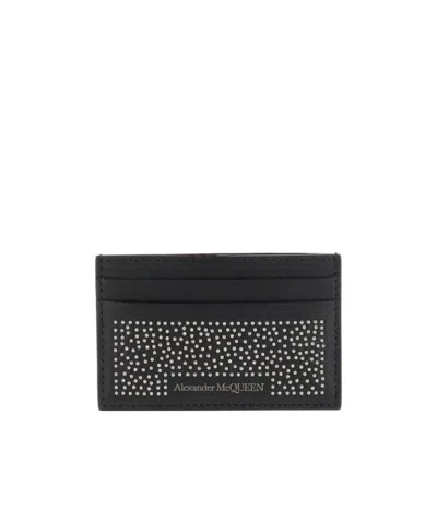 Alexander Mcqueen Rivet Leather Clip In Black