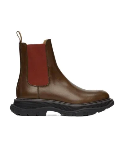 Alexander Mcqueen Round-headed Boots In Brown