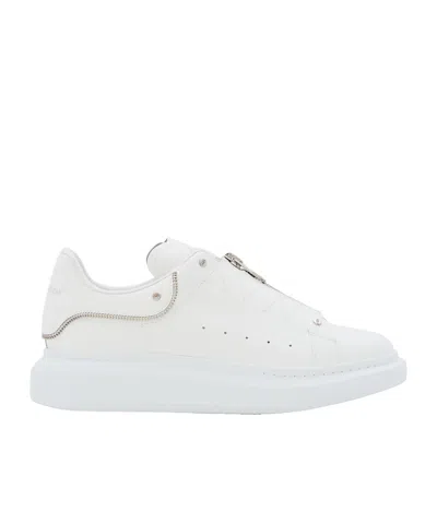 Alexander Mcqueen Round-headed Low-top Sports Shoes In White