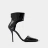 Alexander Mcqueen Punk Patent Pump In Black