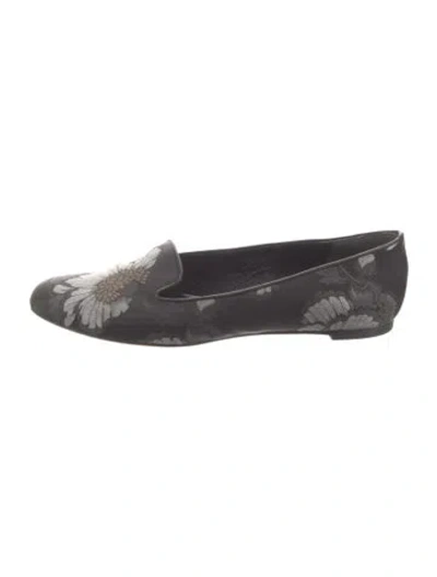 Pre-owned Alexander Mcqueen Satin Floral Print Loafers In Black