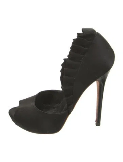 Pre-owned Alexander Mcqueen Satin Pumps In Black
