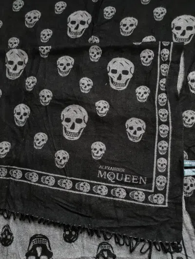 Pre-owned Alexander Mcqueen Scarf Stole Palatine Skull Wool Silk Mcq In Multicolor
