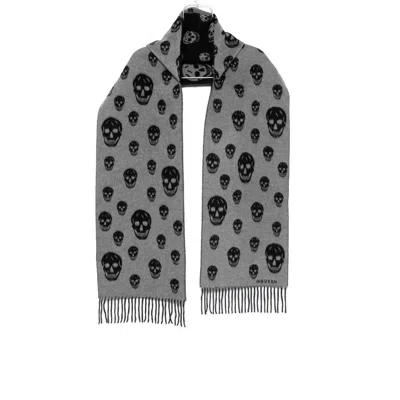 Alexander Mcqueen Fringed Scarf In Gray