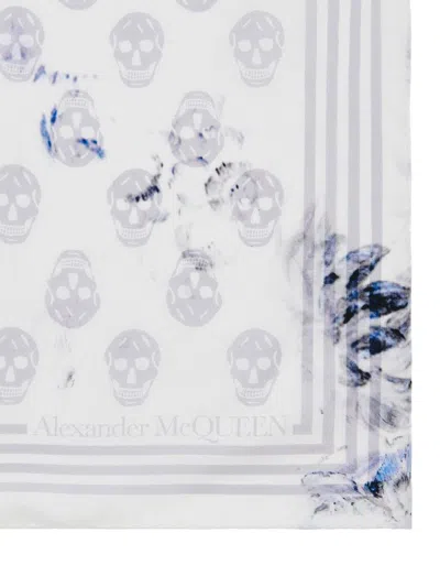 Alexander Mcqueen Sciarpa Con Teschi In Grey