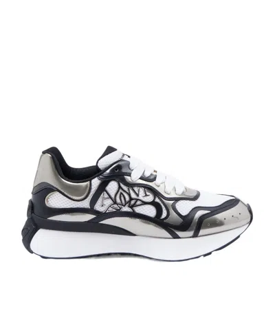Alexander Mcqueen Seal Logo Low-top Sneakers In White