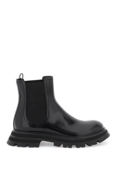 Alexander Mcqueen Shiny Leather Chelsea Boots In Black