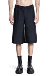 Alexander Mcqueen Skull Jacquard Pattern Shorts In Black