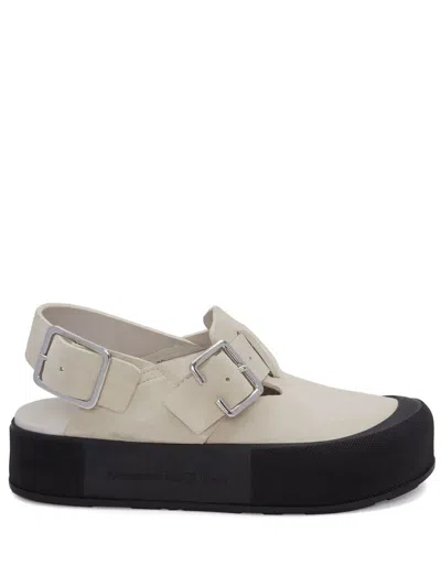 Alexander Mcqueen Side Buckle-fastening Detail Sandals In Neutral