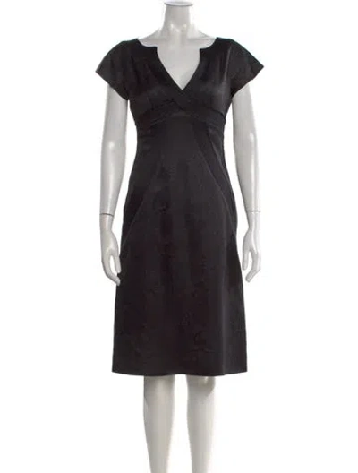 Pre-owned Alexander Mcqueen Silk Knee-length Dress In Black
