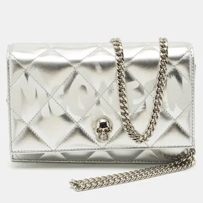 Pre-owned Alexander Mcqueen Silver Quilted Leather Small Skull Chain Bag In White