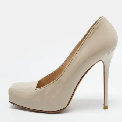 Pre-owned Alexander Mcqueen Size 40 Beige Patent Leather Square Toe Platform Pumps