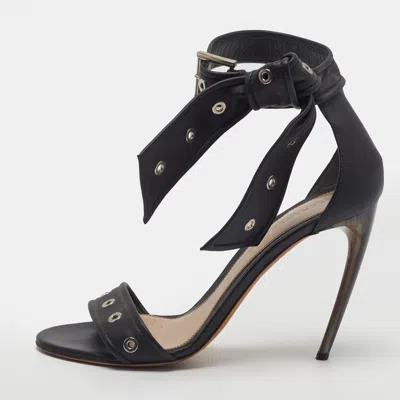 Pre-owned Alexander Mcqueen Size 40 Black Leather Knot Buckle Ankle Strap Sandals