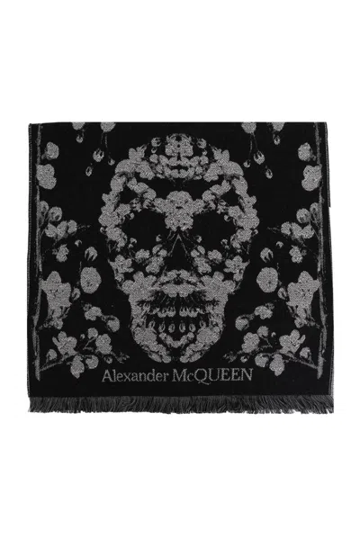 Alexander Mcqueen Skull Detailed Fringed In Black