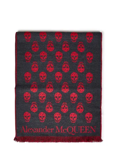 Alexander Mcqueen Skull Jacquard Fringed Scarf In Red