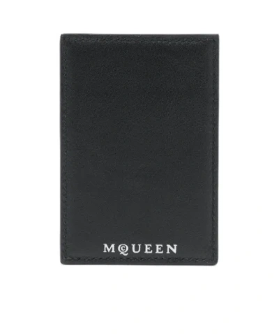 Alexander Mcqueen Skull Magnetic Card Holder In Black