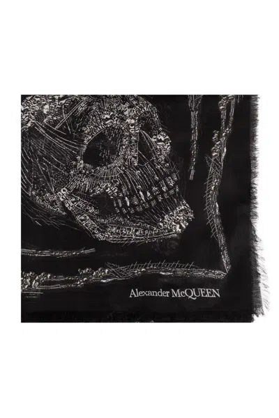 Alexander Mcqueen Skull Motif Scarf In Black/ivory