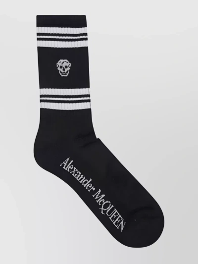 Alexander Mcqueen Skull Print Ankle Socks In Black