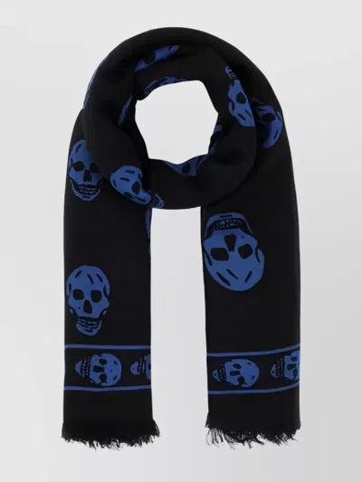 Alexander Mcqueen Skull Print Frayed Scarf In Black
