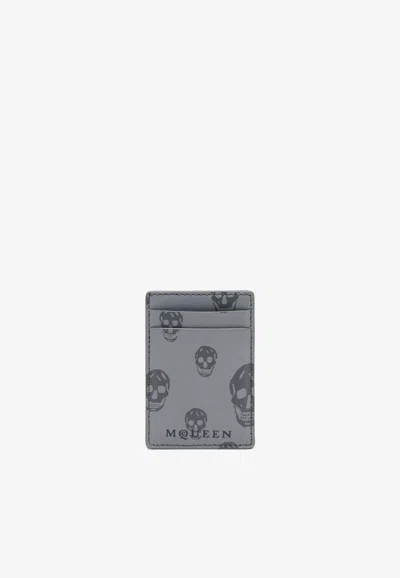 Alexander Mcqueen Skull Print Leather Magnetic Cardholder In Gray