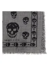 Alexander Mcqueen Houndstooth Skull Printed Frayed-edeg Scarf In Grey