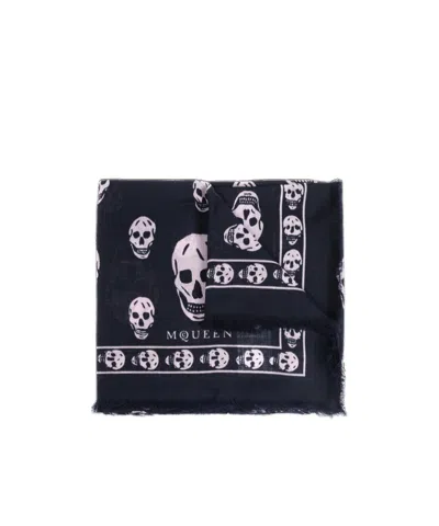 Alexander Mcqueen Skull Printed Frayed-edge Scarf In Black