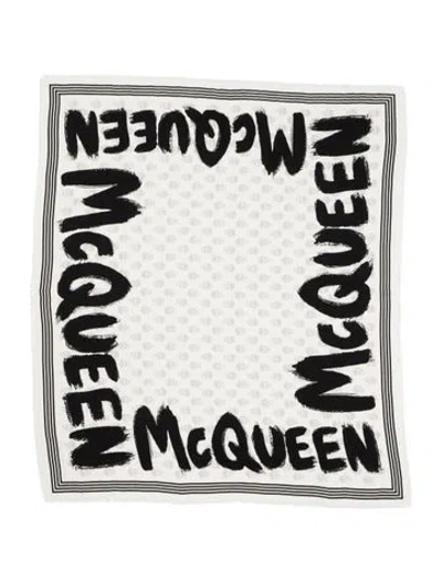 Pre-owned Alexander Mcqueen Skull Printed Scarf In Black
