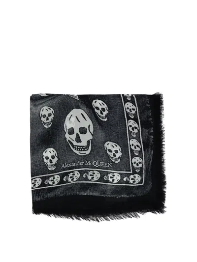 Alexander Mcqueen Skull Printed Scarf In Black