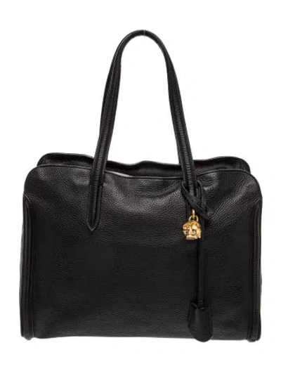 Pre-owned Alexander Mcqueen Skull Shoulder Bag In Black