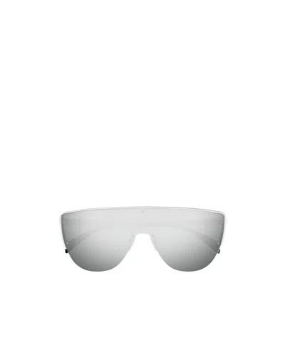 Alexander Mcqueen Skull-stud Shield-frame Sunglasses In White