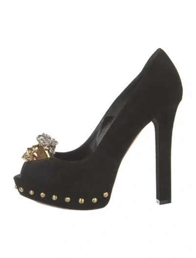 Pre-owned Alexander Mcqueen Skull Suede Pumps In Black