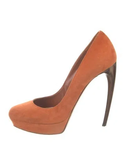 Pre-owned Alexander Mcqueen Skull Suede Pumps In Orange