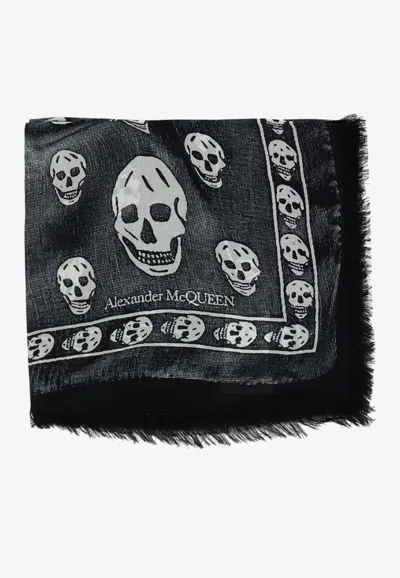 Alexander Mcqueen Skull Trompe L'oeil Scarf In Black
