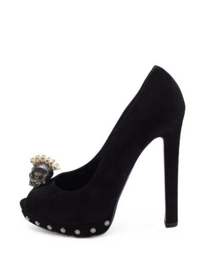 Pre-owned Alexander Mcqueen Skull-detail Peep-toe Pumps In Black