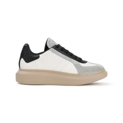 Alexander Mcqueen Sleek Ankle Boots With Premium Leather In Neutrals