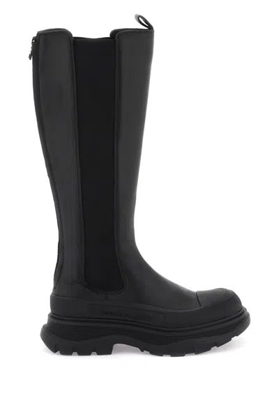 ALEXANDER MCQUEEN SLEEK BLACK LEATHER TREAD BOOTS FOR WOMEN | SS24 COLLECTION